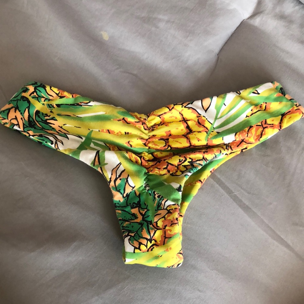 Midori Bikini bottom